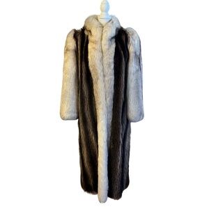 American Raccoon Fur Coat With Blue Fox Fur Trim Size M Natural Genuine Womens